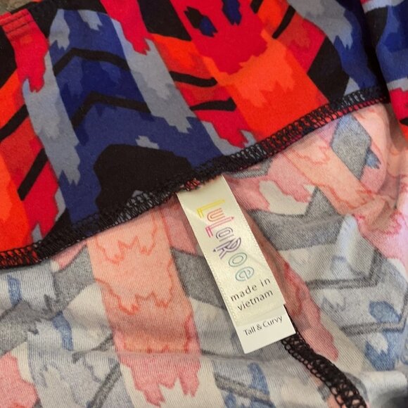 TC NWOT LuLaRoe Leggings A01 5056 - Picture 3 of 3